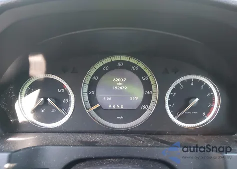 2008 Mercedes-Benz C 300 Luxury/Sport z USA, uszkodzony, nr VIN WDDGF54X48R039110